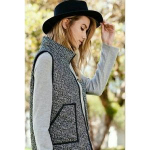 Chic Women's Black and Gray Vest